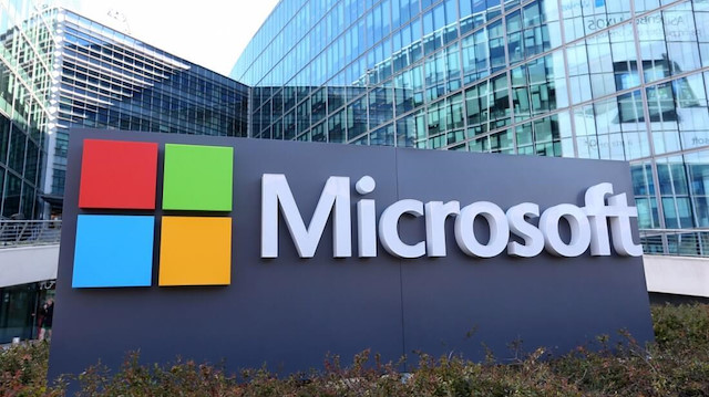 Microsoft'tan çalışanlarına yasak: 'Rakip yazılımlardan uzak durun'