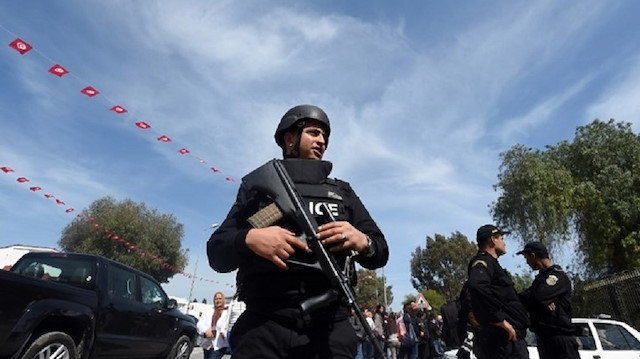 تفجير انتحاري بالقرب من السفارة الفرنسية في تونس 