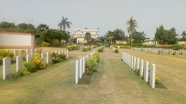 Karachi cemetery: Memorial to war's fallen