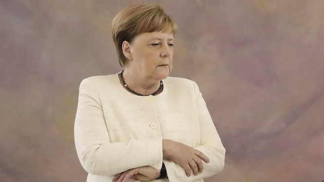 Almanya Başbakanı Merkel'in titremesinin ardında ne var?