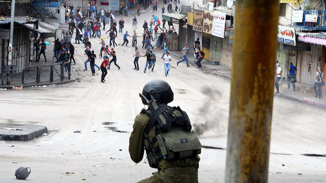 Çalıştayı protesto eden Filistinlilere müdahale