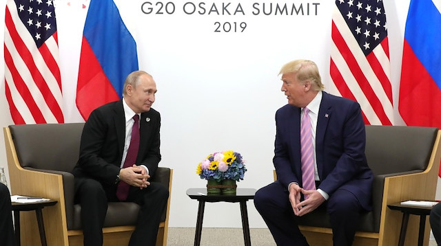 Putin ve Trump bir araya geldi