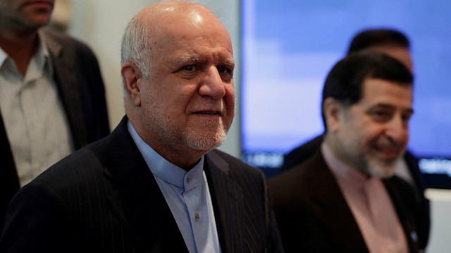 FILE PHOTO: Iranian Oil Minister Bijan Zanganeh arrives for an OPEC meeting in Vienna, Austria, June 22, 2018. REUTERS/Heinz-Peter Bader/File Photo

