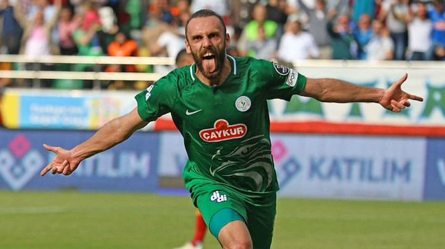 Geçen sezon Süper Lig'de 34 maça çıkan Vedat Muric, 17 gol 8 asistlik performansıyla dikkatleri üzerine çekmişti.