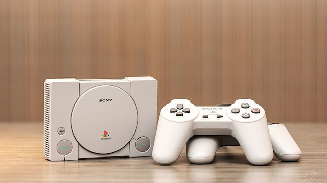 Sony'nin günümüz teknolojisi ile yeniden tasarladığı Playstation classic