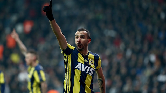 Mehmet Topal, Fenerbahçe formasıyla çıktığı 298 maçta 24 gol attı.
