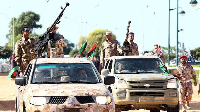 قوات الوفاق الليبية تهاجم مطار طرابلس من ثلاثة محاور