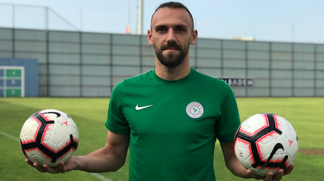 Çaykur Rizespor'dan ayrılan Vedat Muriç, Fenerbahçe ile 4 yıllık sözleşme imzalayacak.