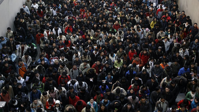 Dünya nüfusu 1999'da 6 milyar, 2011'de 7 milyar oldu.