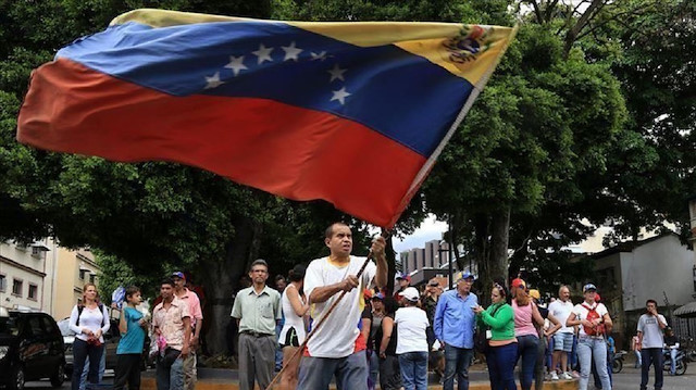 فنزويلا.. الحكومة والمعارضة تتفقان على "مواصلة الحوار"