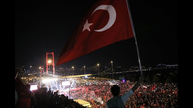 5 Temmuz Milli Birlik ve Demokrasi Günü'nün ülke genelinde olduğu gibi İstanbul'da da çeşitli etkinliklerle idrak edilecek.