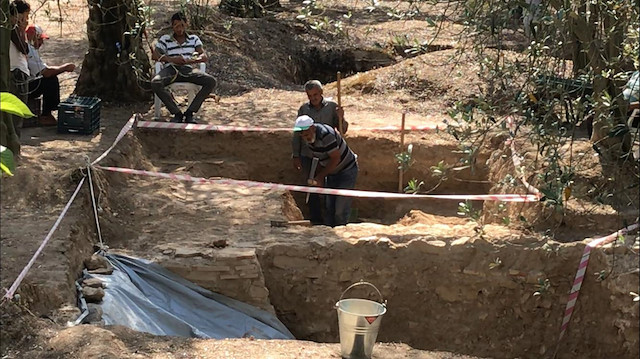 علماء آثار أتراك يعثرون على قبر مشيّد من القرميد بولاية بورصة