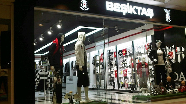 Beşiktaş'ın ürünlerini sattığı Kartal Yuvası mağazası.