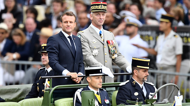 Fransa'da "14 Temmuz Ulusal Bayramı" kutlamalarında Macron'u yuhaladılar.