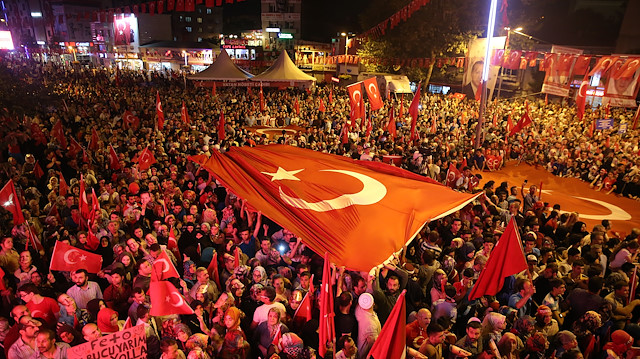 Esenler, 15 Temmuz'da kahramanca darbeye karşı geldi.