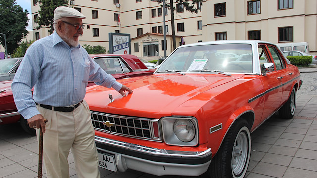7'den 70'e her yaştan insan klasik arabalara yoğun ilgi gösterdi. 