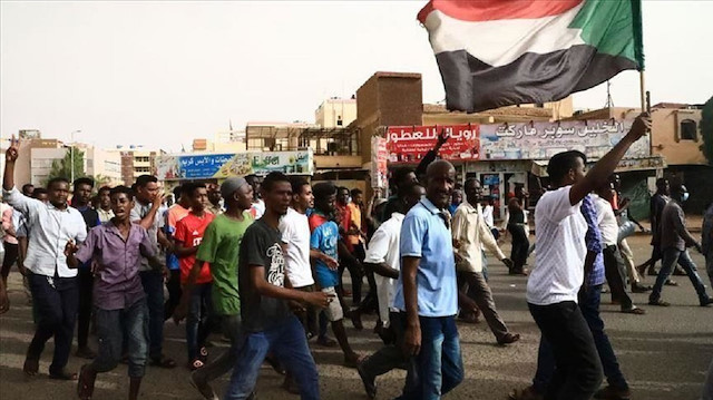 السودان.. مستشار قانوني يسحب بلاغه لإلغاء قرار عودة الإنترنت