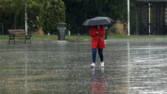 Meteorolojiden bazı illere kuvvetli yağış uyarısı yapıldı. 