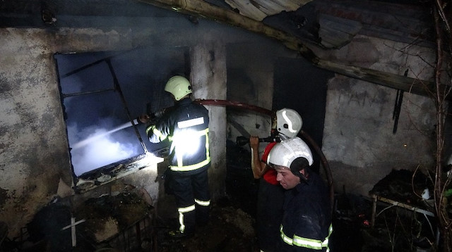 Zonguldak'ta çıkan yangında ev kullanılamaz hale geldi
