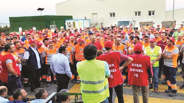 Belediye işçileri Başkan Ali Kılıç’ın sözleşme şartlarını yerine getirmesini ve tüm alacaklarının ödenmesini talep ediyor.