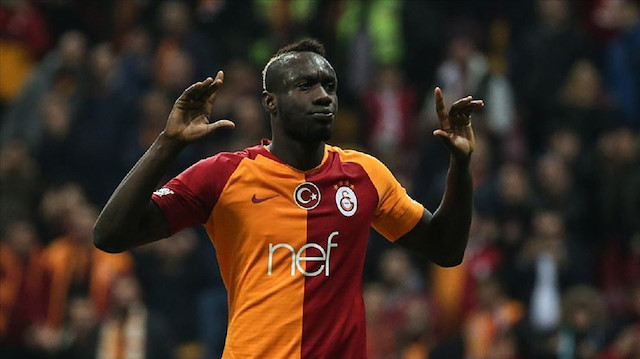 Geçen sezonun devre arasında transfer edilen Diagne'nin Galatasaray'daki performansı ve tavırları büyük tartışmalara neden oldu.