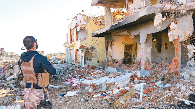 PKK militanlarının, hemen hemen her apartmanı EYP ile tuzaklamış ve mahalleleri yerle bir etmişti.