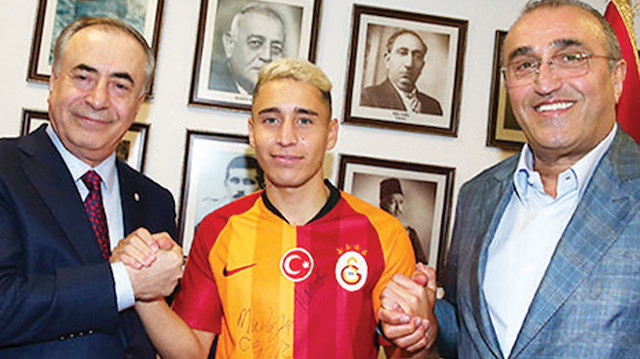Emre Mor (Ortada)