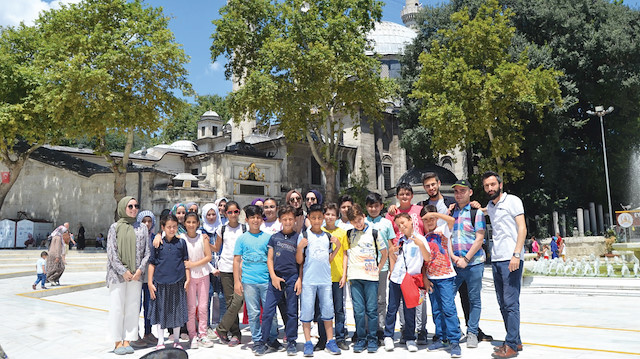  “Oku-Keşfet” projesi ile İstanbul Bağcılar ilçesinde yaşayan 10 Türk ve 10 Suriyeli çocuk bir araya geldi.