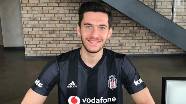 Umut Nayir geçen sezon Bursaspor'da 26 maçta 4 gol attı.