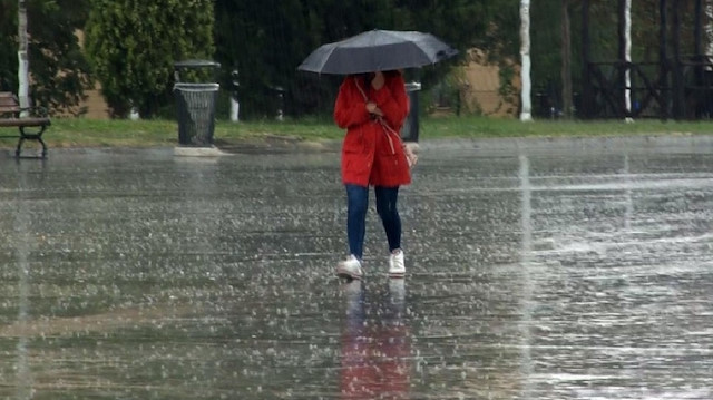 Meteorolojiden bazı illere yağış uyarısı yapıldı. 