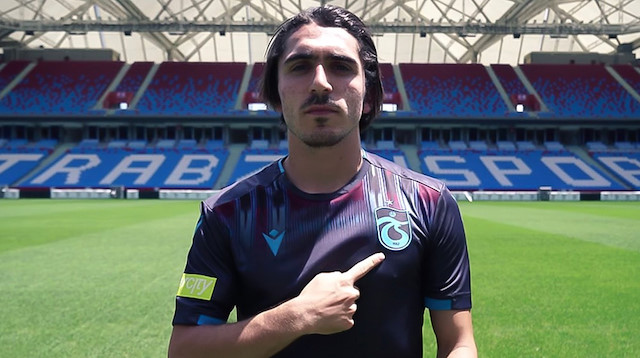 Trabzonspor'un 2019-2020 sezonu forması büyük beğeni topladı.