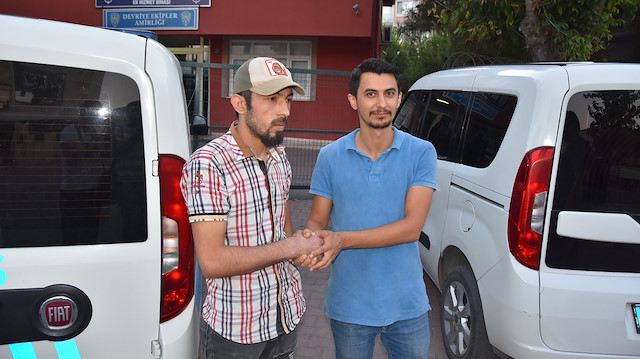 Suriyeli genç para dolu cüzdanı sahibine ulaştırdı