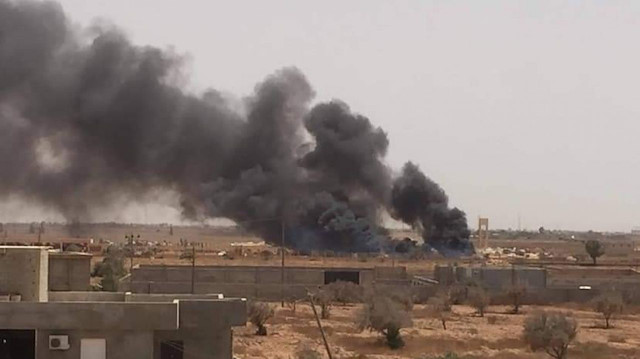 Libya Bingazi'de bomba yüklü araç infilak etti