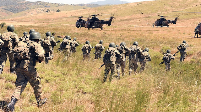 Operasyona giden askerler. Fotoğraf: Arşiv.