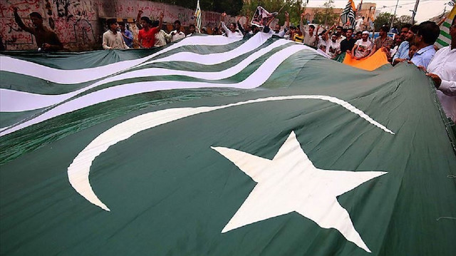 باكستان تعلق رسمياً علاقاتها التجارية مع الهند 