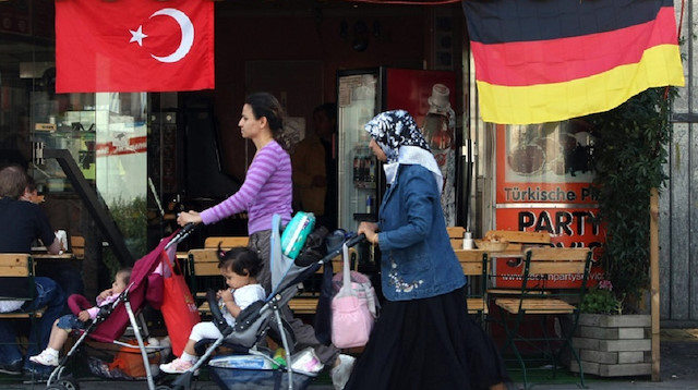 Berlin'de iki Türk kadına ırkçı saldırı.