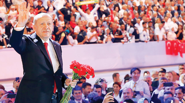 Partinin 18. kuruluş yıl dönümü olan 14 Ağustos tarihi bu sene Kurban Bayramı’na rastladığı için kutlama programı 23 Ağustos’ta, “Türkiye Sevdasıyla Yaşımız Hep 18” temasıyla genel merkezde yapılacak.