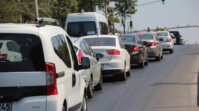 Bodrum’da tatilciler uzun trafik kuyruğu oluşturdu.
