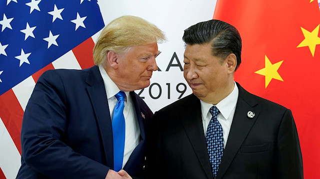 FILE PHOTO: U.S. President Donald Trump meets with China's President Xi Jinping at the start of their bilateral meeting at the G20 leaders summit in Osaka, Japan, June 29, 2019. REUTERS/Kevin Lamarque/File Photo

