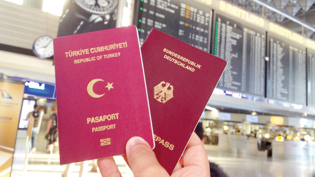 Türk ve Alman pasaportu