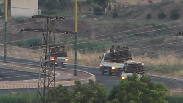 Teröristlerle dolu kamyonlar, Türkiye sınırına yakın bölgeden geçti. 