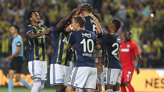 Fenrebahçe, Kadıköy'de Gazişehir Gaziantep'i 5-0 mağlup etti.