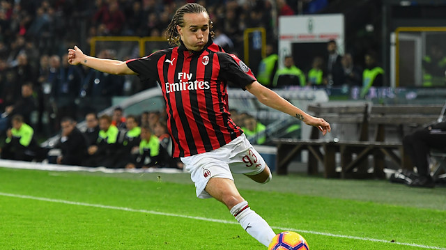 Laxalt, Milan formasıyla çıktığı 29 maçta 1 asist kaydetti. 