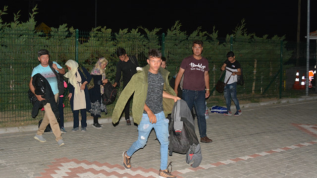 ضبط 165 مهاجرا غير نظامي غربي تركيا