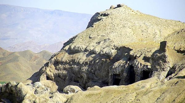Tuzluca'daki tuz mağarası. 