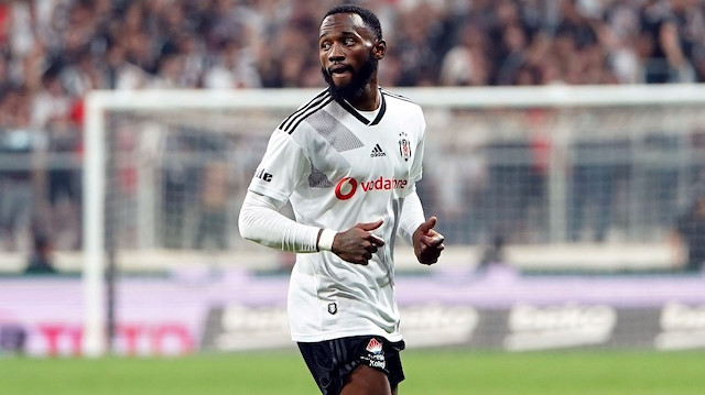 Beşiktaş’ın Tottenham’dan kadrosuna kattığı Kevin Nkoudou, sözleşmeyi imzaladıktan 1 gün sonra ilk resmi maçına çıktı. 24 yaşındaki futbolcu Göztepe maçının 61. dakikasında Boyd’un yerine oyuna dahil oldu.