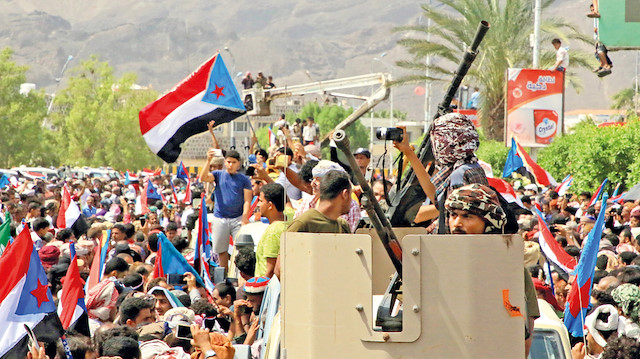 BAE son dönemde Yemen’deki askeri güçlerini çekmeye başlamış ve ayrılıkçı güçlere desteğini artırmıştı.