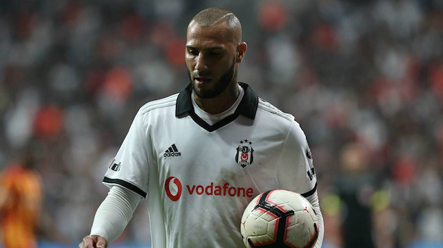 Siyah-beyazlı takımda iki ayrı dönemde toplam 8. sezonunu geçiren 35 yaşındaki Quaresma, Göztepe ile dün yapılan Süper Lig maçında yedek kulübesinde yer almıştı.