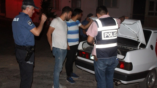 Balıkesir’in Edremit ilçesinde polis tarafından huzur operasyonu düzenlendi.