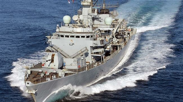 سفينة حربية بريطانية ثالثة تتجه إلى مياه الخليج 